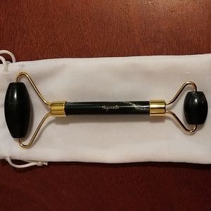 Black Obsidian Face Roller by Vegancuts